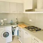 Filippi شقة فندقية 3*